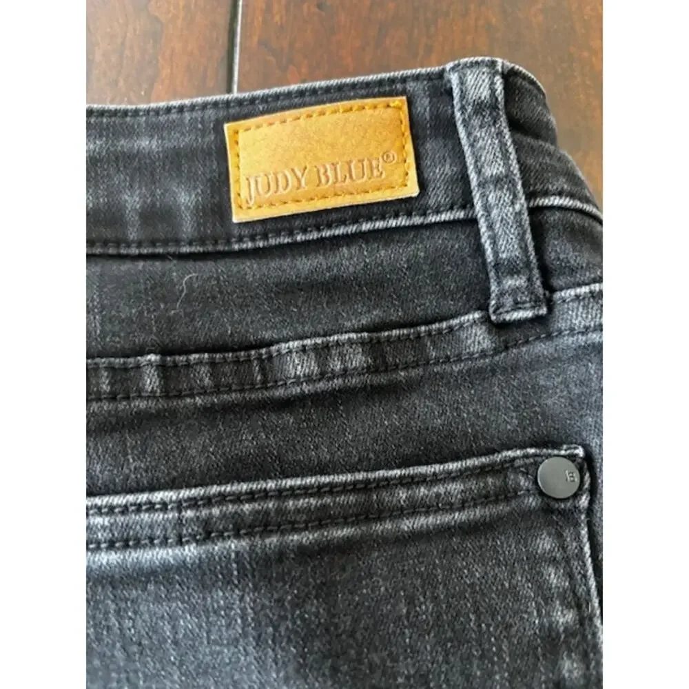 Judy Blue Size 13 x 31 Black Deconstructed Denim Jeans‎